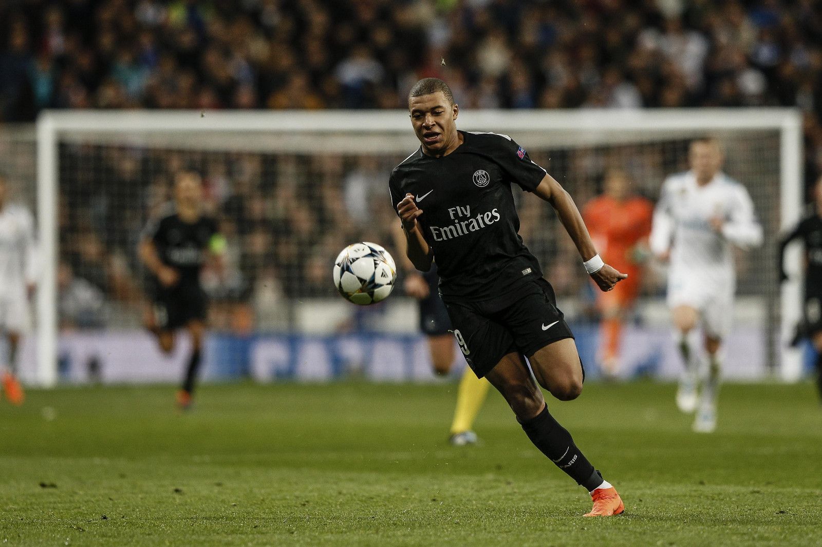 阿劳霍暂离巴萨，赴特拉维夫调整身心状态（阿劳霍短暂告别巴萨，赴特拉维夫进行身心调整）