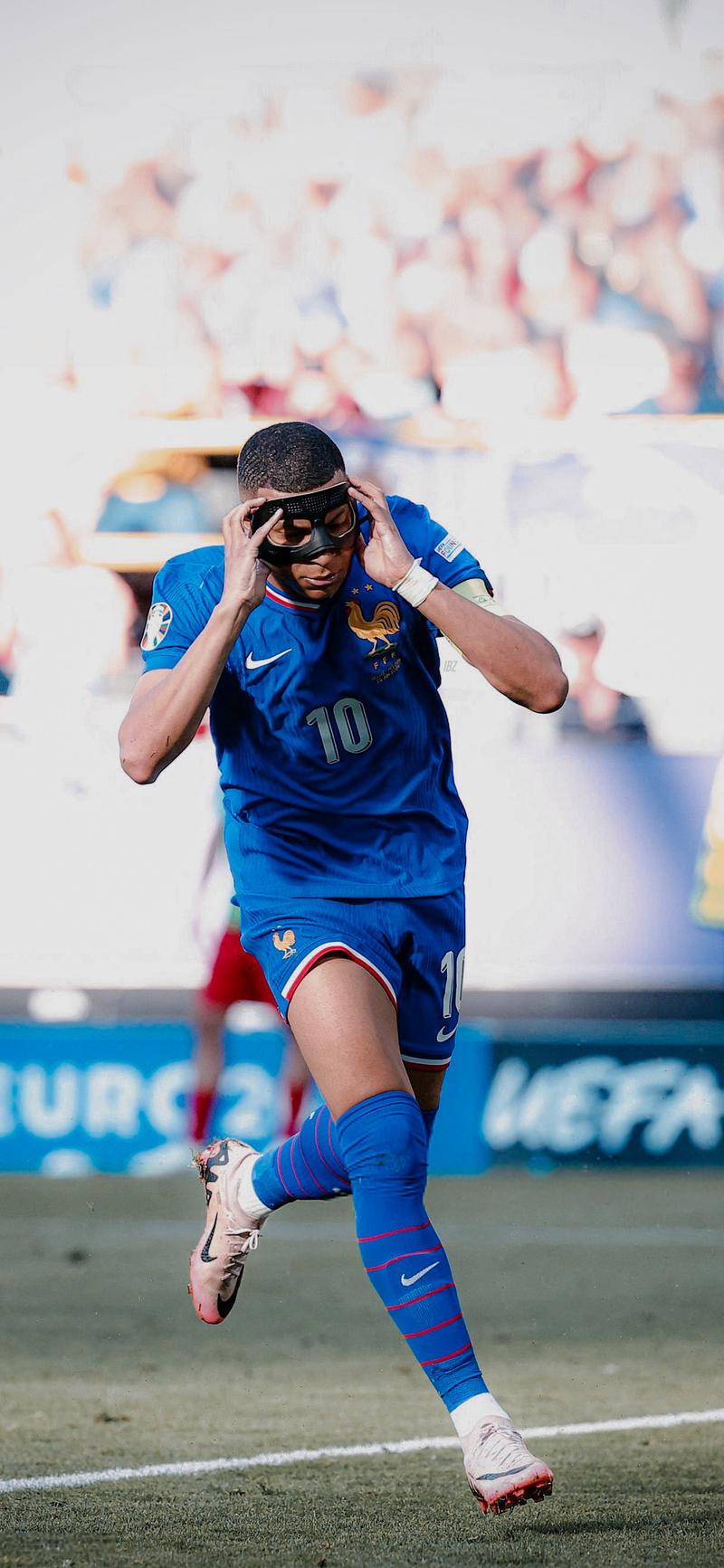 老佛爷：特瓦斯的薪水是英超主席的六倍，现在是时候清算他了（老佛爷：特瓦斯薪资是英超主席的6倍，清算他的时刻到了）