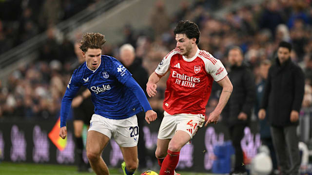 金球奖候选名单即将公布，热门人选浮现（金球奖候选名单将揭晓，热门人选呼之欲出）