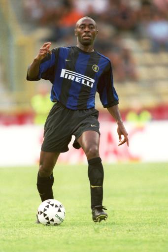 埃迪狂抢21板！祖巴茨：我们篮板球和防守反击没做好（埃迪豪取21篮板，祖巴茨：篮板与防反都没做好）