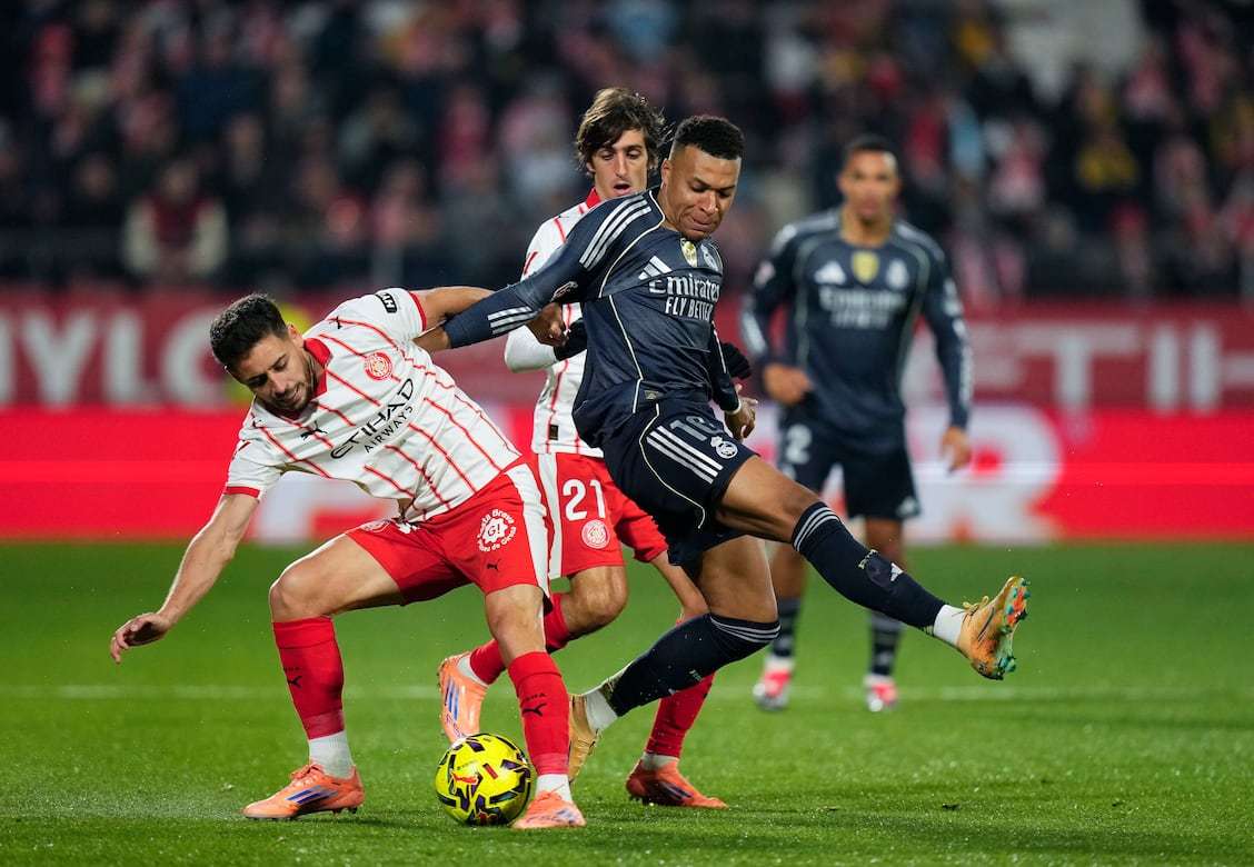 意甲战报：博纳佐利点射萨纳布里亚建功，克雷莫纳2-0莱切（意甲赛况：博纳佐利点球命中、萨纳布里亚破门，克雷莫纳2-0力克莱切）