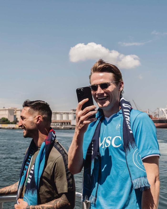 布达佩斯Major：大超发挥出色，绿龙13-5FaZe两战全胜（布达佩斯Major：大超神勇，绿龙13-5击败FaZe豪取两连胜）